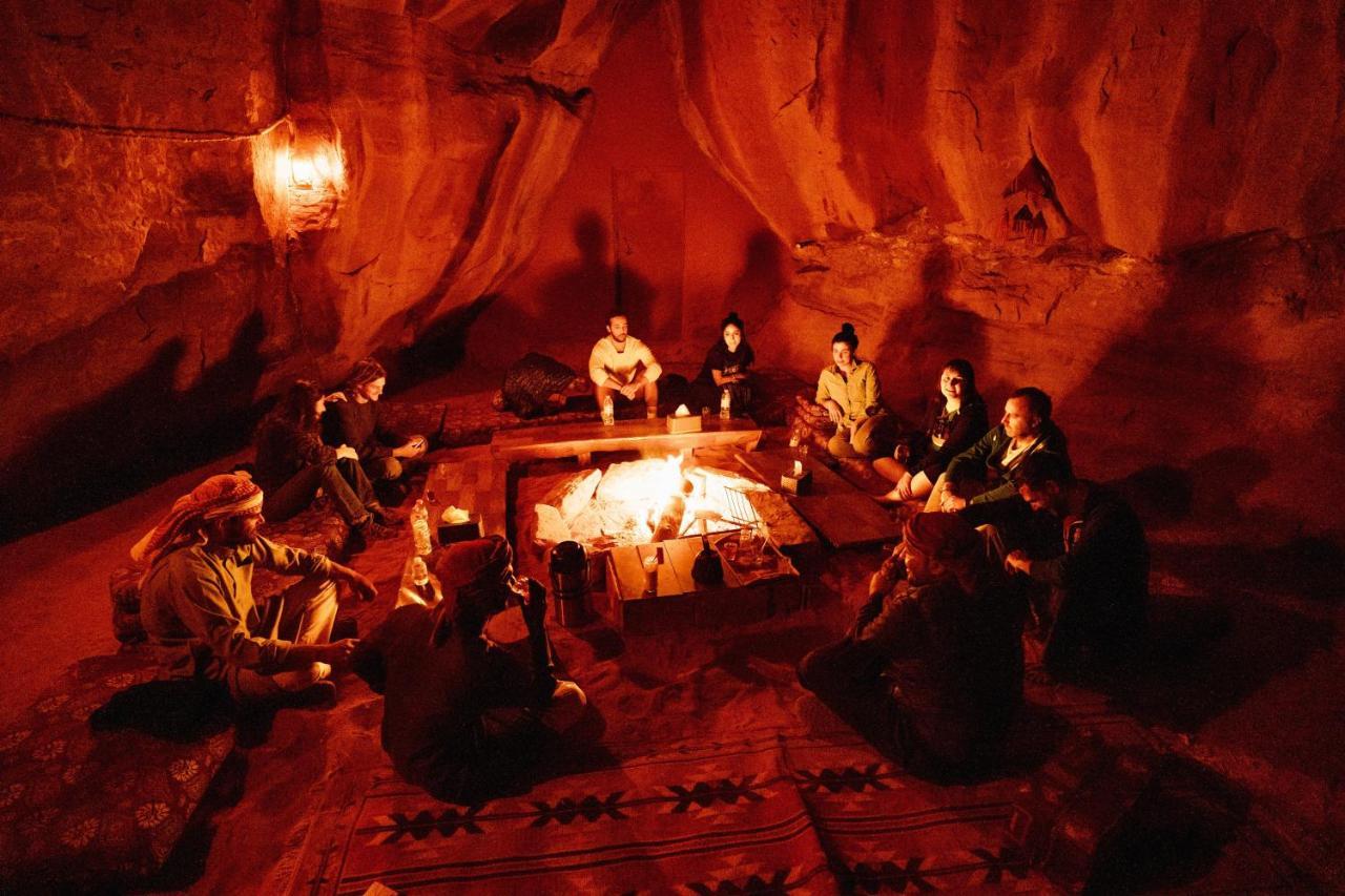 Отель Bedouin Nights Camp Вади-Рам Экстерьер фото