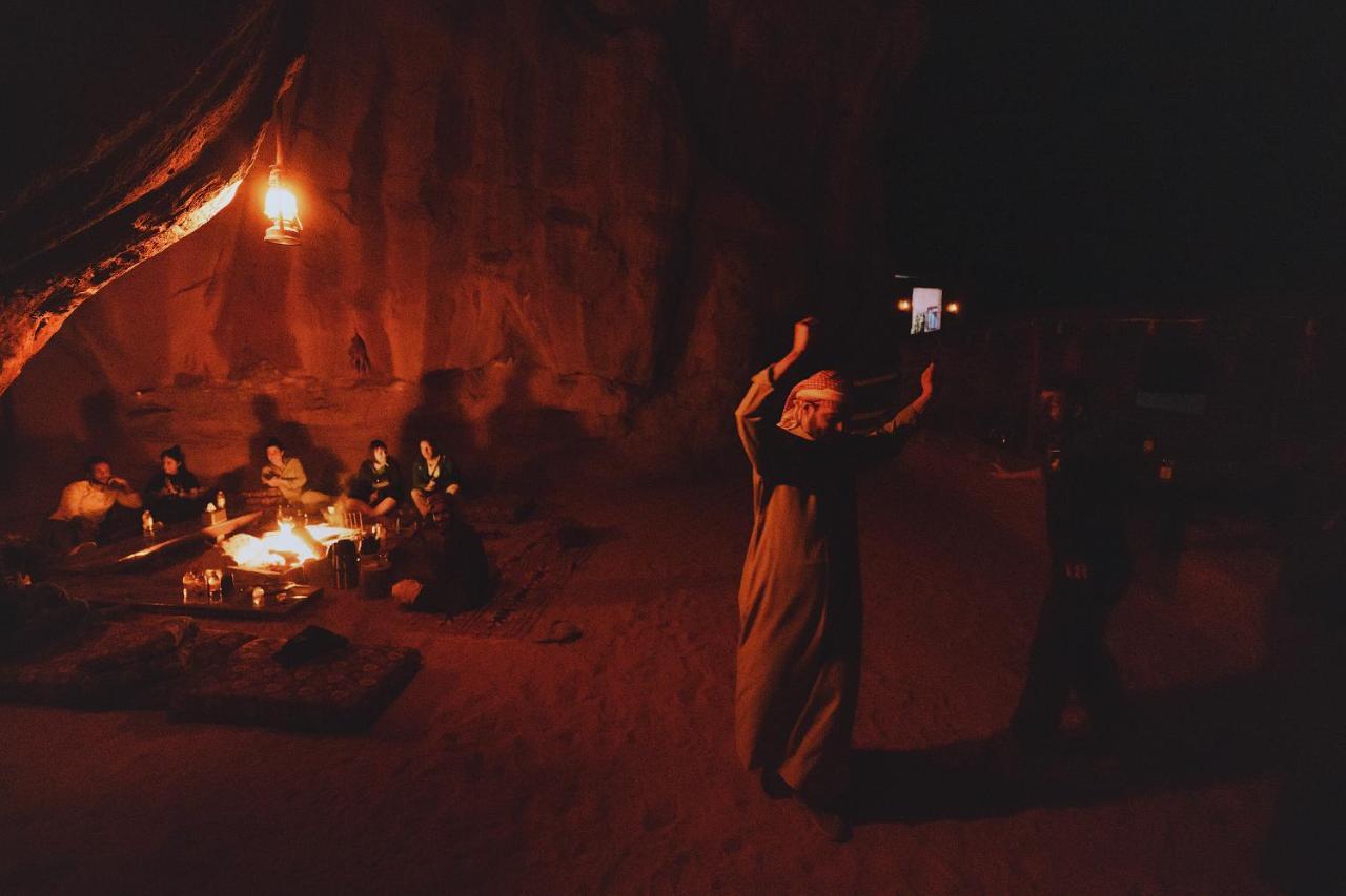 Отель Bedouin Nights Camp Вади-Рам Экстерьер фото